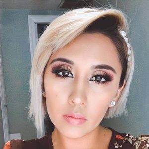 Meet your Posher, Magaly